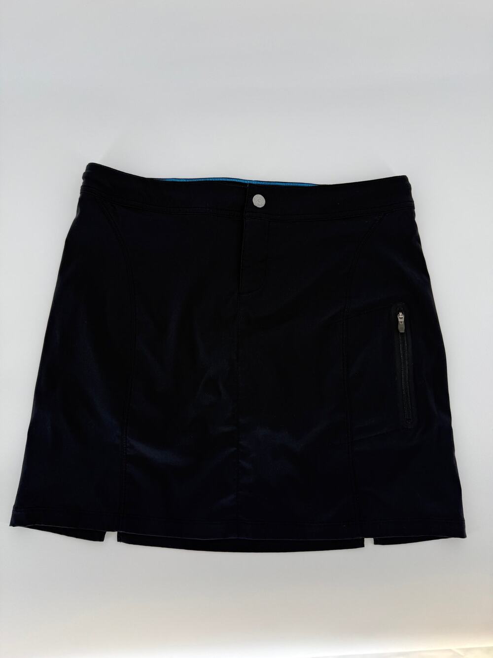 Columbia Omni-Shield Womens Size 10 Black Skort Hiking Golf Athletic Outdoor